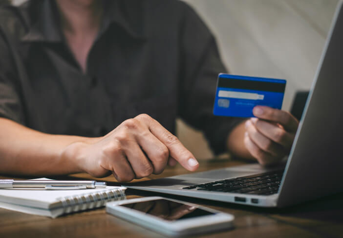 Checkout.com left image