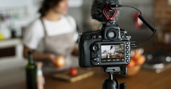 How Video Content Enhances Your Ecommerce Efforts